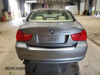 2009 BMW 3 Series 328i xDrive with VIN WBAPK53519A511752, listed as a Copart auction lot 60935025 with 129,307 mi miles and Salvage title. Bid and sale history available at DreamBid. Image 6.
