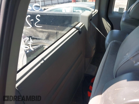 2007 Ford F-150 XL with VIN 1FTRF12257NA06206, listed as a IAAI auction lot 41973920 with 295,169 mi miles and . Bid and sale history available at DreamBid. Image 8.