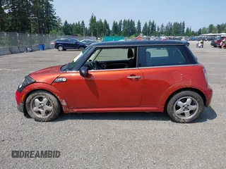 2011 MINI Hardtop with VIN WMWSU3C55BT181956, listed as a IAAI auction lot 42564011 with 106,430 mi miles and . Bid and sale history available at DreamBid. Image 14.