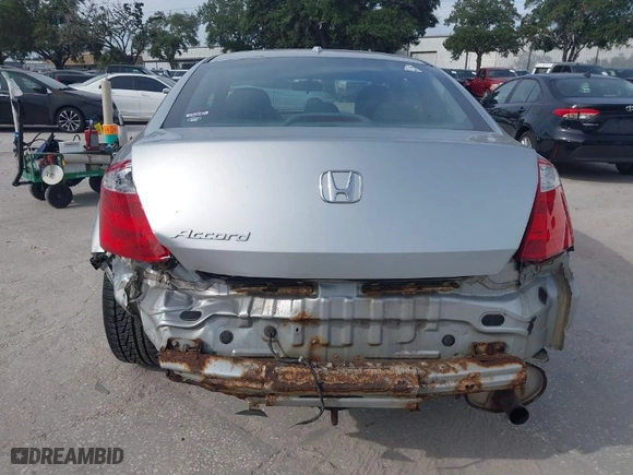 2009 Honda Accord Cpe EX-L with VIN 1HGCS12869A017331, listed as a IAAI auction lot 40432709 with NaN miles. Bid and sale history available at carsss.com. Image 17.