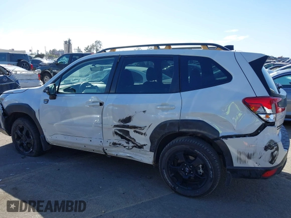 2024 Subaru Forester Wilderness with VIN JF2SKAJC5RH460952, listed as a IAAI auction lot 41719906 with 13,811 mi miles. Bid and sale history available at carsss.com. Image 14.
