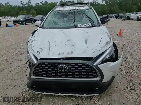 2024 Toyota Corolla Cross XLE z VIN 7MUDAAAG4RV102983, wystawiony jako Copart lot #50891575 z przebiegiem 12 023 mil mil oraz Szkoda całkowita • Salvage title. Historia ofert i sprzedaży dostępna na DreamBid. Obrazek 14.