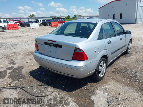 2007 Ford Focus S z VIN 1FAFP34N57W109953, wystawiony jako IAAI lot #42225399 z przebiegiem Nie podano mil oraz . Historia ofert i sprzedaży dostępna na DreamBid. Obrazek 4.