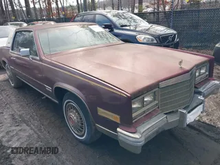 1982 Cadillac Eldorado z VIN 1G6AL578XCE604086, wystawiony jako IAAI lot #41676376 z przebiegiem 102 650 mil mil oraz . Historia ofert i sprzedaży dostępna na DreamBid. Obrazek 1.