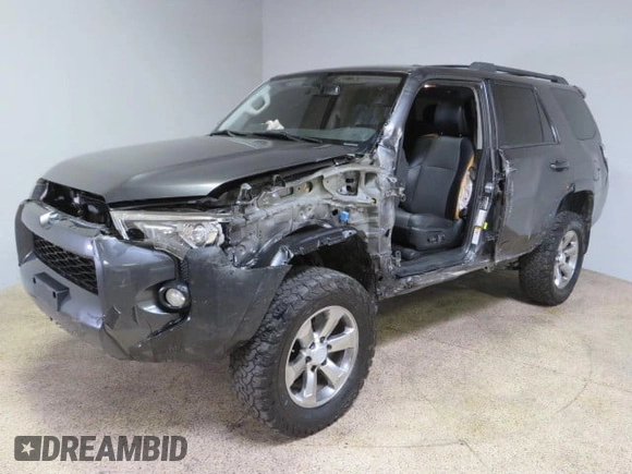 2018 Toyota 4Runner SR5 with VIN JTEBU5JR7J5606564, listed as a Copart auction lot 44790425 with 149,936 mi miles and Salvage Title. Bid and sale history available at carsss.com. Image 2.