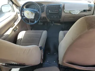 2000 Ford Explorer z VIN 1FMDU62X4YZA34304, wystawiony jako Copart lot #72740164 z przebiegiem 222 547 mil mil oraz Szkoda całkowita • Salvage title. Historia ofert i sprzedaży dostępna na DreamBid. Obrazek 8.