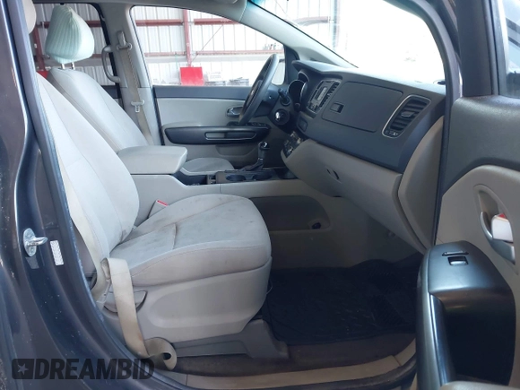 2016 Kia Sedona LX with VIN KNDMB5C12G6095407, listed as a IAAI auction lot 42068116 with 189,224 mi miles. Bid and sale history available at carsss.com. Image 5.