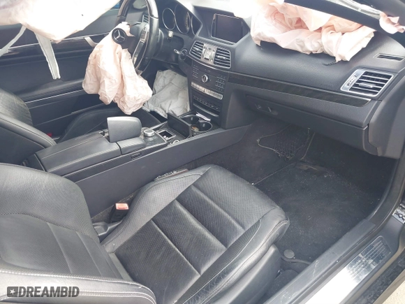 2017 Mercedes-Benz E-Class E 400 with VIN WDDKJ6HBXHF353634, listed as a IAAI auction lot 41203314 with 106,531 mi miles. Bid and sale history available at carsss.com. Image 5.