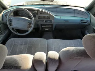 1993 Ford Taurus GL with VIN 1FALP5247PG143248, listed as a Copart auction lot 83922634 with 605,096 mi miles and Salvage Title. Bid and sale history available at carsss.com. Image 8.