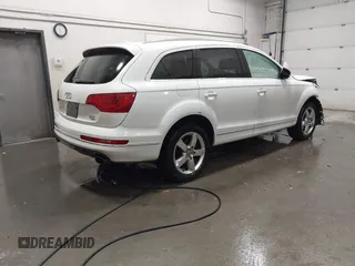 2015 Audi Q7 Premium Plus z VIN WA1LGAFE3FD010597, wystawiony jako IAAI lot #41010174 z przebiegiem 119 827 mil mil oraz . Historia ofert i sprzedaży dostępna na DreamBid. Obrazek 4.