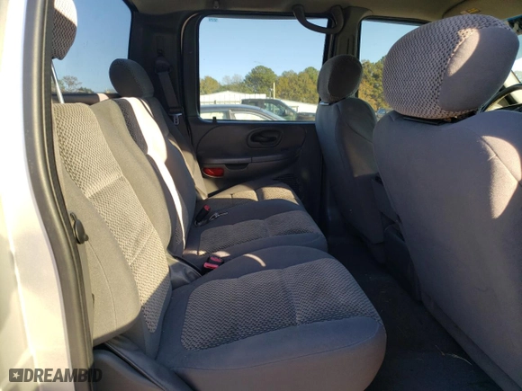 2002 Ford F-150 XLT with VIN 1FTRW07662KD38462, listed as a Copart auction lot 86968144 with 228,520 mi miles and Salvage Title. Bid and sale history available at carsss.com. Image 10.