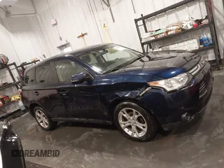 2014 Mitsubishi Outlander SE z VIN JA4AZ3A3XEZ002226, wystawiony jako IAAI lot #41701467 z przebiegiem 151 894 mil mil oraz . Historia ofert i sprzedaży dostępna na DreamBid. Obrazek 13.