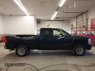 2007 Chevrolet Silverado 1500 LT w/1LT with VIN 2GCEC19C771621072, listed as a IAAI auction lot 41747993 with 217,232 mi miles. Bid and sale history available at carsss.com. Image 13.
