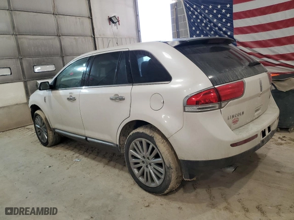 2011 Lincoln MKX with VIN 2LMDJ6JK8BBJ34628, listed as a Copart auction lot 46505345 with 170,678 mi miles and Salvage Title. Bid and sale history available at carsss.com. Image 2.