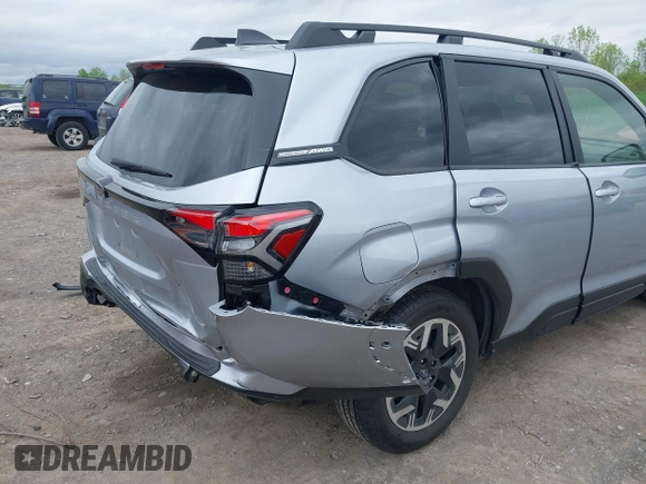 2025 Subaru Forester Premium z VIN JF2SLDDC1SH441525, wystawiony jako IAAI lot #42276340 z przebiegiem 6 389 mil mil oraz . Historia ofert i sprzedaży dostępna na DreamBid. Obrazek 6.