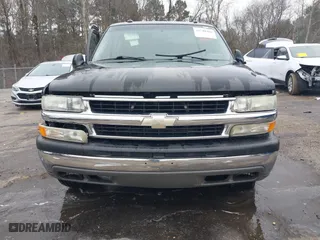 2003 Chevrolet Tahoe LS with VIN 1GNEC13Z73R243308, listed as a IAAI auction lot 41510266 with 246,378 mi miles. Bid and sale history available at carsss.com. Image 12.