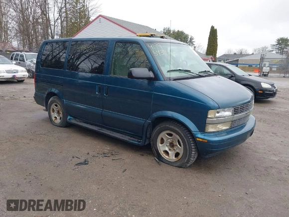 2003 Chevrolet Astro with VIN 1GNEL19X13B132266, listed as a IAAI auction lot 41995439 with 60,127 mi miles. Bid and sale history available at carsss.com. Image 1.