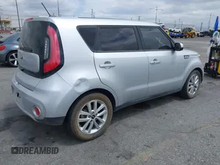 2018 Kia Soul + with VIN KNDJP3A55J7610187, listed as a IAAI auction lot 42121752 with 65,204 mi miles. Bid and sale history available at carsss.com. Image 4.