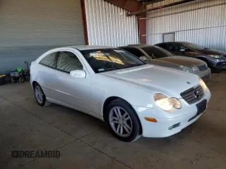 2003 Mercedes-Benz C 230 Kompressor with VIN WDBRN40J83A432695, listed as a Copart auction lot 84214584 with 131,550 mi miles and Salvage title. Bid and sale history available at DreamBid. Image 4.