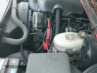 2004 Chevrolet Silverado 1500 Z71 z VIN 2GCEK13T841318776, wystawiony jako IAAI lot #42853988 z przebiegiem 190 489 mil mil oraz . Historia ofert i sprzedaży dostępna na DreamBid. Obrazek 12.
