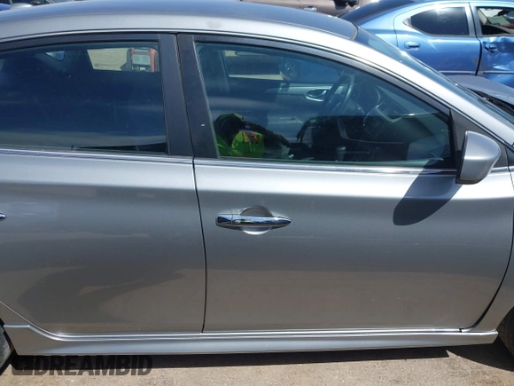 2013 Nissan Sentra SR z VIN 3N1AB7AP5DL772122, wystawiony jako IAAI lot #41945779 z przebiegiem 155 195 mil mil oraz . Historia ofert i sprzedaży dostępna na DreamBid. Obrazek 13.