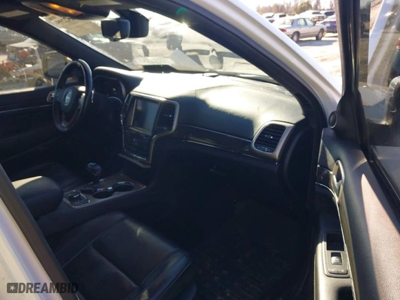2014 Jeep Grand Cherokee Overland with VIN 1C4RJFCG9EC587322, listed as a IAAI auction lot 41632299 with 161,779 mi miles. Bid and sale history available at carsss.com. Image 5.