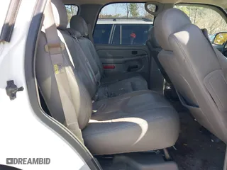 2004 Chevrolet Tahoe LT with VIN 1GNEC13Z34R150190, listed as a IAAI auction lot 41552515 with 258,473 mi miles. Bid and sale history available at carsss.com. Image 8.