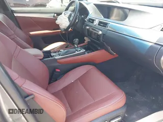 2013 Lexus GS 350 z VIN JTHBE1BL4D5028253, wystawiony jako IAAI lot #42222193 z przebiegiem 108 997 mil mil oraz . Historia ofert i sprzedaży dostępna na DreamBid. Obrazek 5.