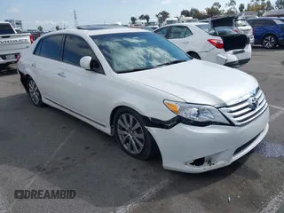 2011 Toyota Avalon with VIN 4T1BK3DB5BU403902, listed as a IAAI auction lot 41472945 with 175,685 mi miles and . Bid and sale history available at carsss.com. Image 1.
