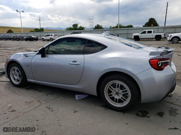 2020 Toyota 86 GT with VIN JF1ZNAE1XL8753529, listed as a Copart auction lot 62600444 with 5,652 mi miles and Clean Title. Bid and sale history available at carsss.com. Image 2.