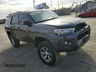 2018 Toyota 4Runner SR5 with VIN JTEBU5JR7J5606564, listed as a Copart auction lot 82647504 with 149,936 mi miles and Salvage Title. Bid and sale history available at carsss.com. Image 4.