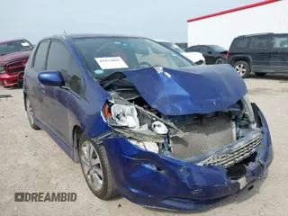 2013 Honda Fit Sport with VIN JHMGE8H54DC027896, listed as a IAAI auction lot 41933061 with 137,696 mi miles. Bid and sale history available at carsss.com. Image 1.