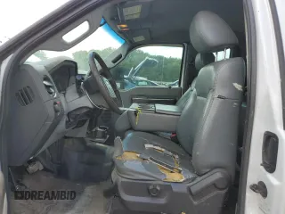 2011 Ford F-250 XL z VIN 1FT7X2BTXBEC51241, wystawiony jako Copart lot #56174055 z przebiegiem 232 259 mil mil oraz Szkody całkowita. Historia ofert i sprzedaży dostępna na DreamBid. Obrazek 7.