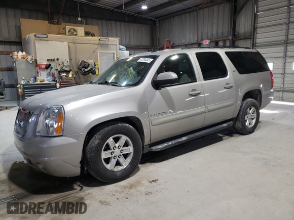 2008 GMC Yukon XL SLT with VIN 1GKFC16J78R252671, listed as a Copart auction lot 47294365 with 173,819 mi miles and Salvage Title. Bid and sale history available at carsss.com. Image 1.