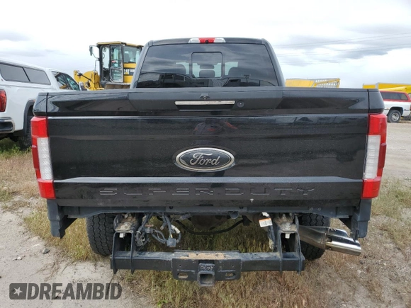 2017 Ford F-350 Platinum z VIN 1FT8W3BT9HEE10126, wystawiony jako Copart lot #57335445 z przebiegiem 131 408 mil mil oraz Szkoda całkowita • Salvage title. Historia ofert i sprzedaży dostępna na DreamBid. Obrazek 6.
