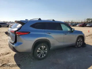 2020 Toyota Highlander XLE with VIN 5TDGZRAH1LS023866, listed as a Copart auction lot 43802315 with 49,400 mi miles and Salvage Title. Bid and sale history available at carsss.com. Image 3.