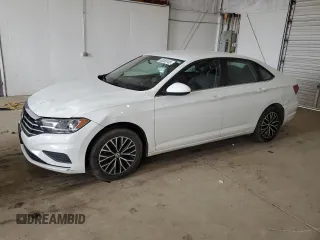 2021 Volkswagen Jetta S z VIN 3VWC57BU4MM014328, wystawiony jako Copart lot #53358745 z przebiegiem 88 307 mil mil oraz Czysty tytuł • Clean title. Historia ofert i sprzedaży dostępna na DreamBid. Obrazek 1.