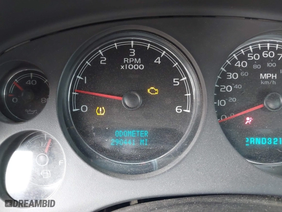 2007 Chevrolet Suburban LTZ with VIN 3GNFC16017G229914, listed as a IAAI auction lot 41879562 with 290,441 mi miles. Bid and sale history available at carsss.com. Image 15.