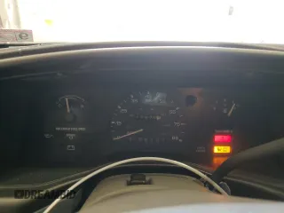 1992 Ford Taurus z VIN 1FACP50U4NA144506, wystawiony jako Copart lot #80000064 z przebiegiem 40 600 mil mil oraz Czysty tytuł • Clean title. Historia ofert i sprzedaży dostępna na DreamBid. Obrazek 9.