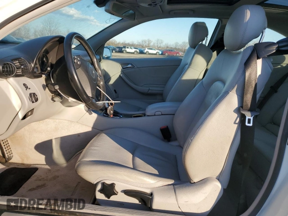 2005 Mercedes-Benz C z VIN WDBRN64JX5A764906, wystawiony jako Copart lot #41567275 z przebiegiem 94 593 mil mil oraz Szkoda całkowita • Salvage title. Historia ofert i sprzedaży dostępna na DreamBid. Obrazek 7.