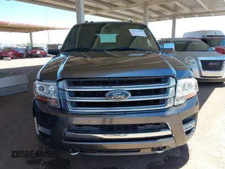 2017 Ford Expedition Platinum z VIN 1FMJU1MT5HEA25988, wystawiony jako IAAI lot #42577390 z przebiegiem 185 037 mil mil oraz . Historia ofert i sprzedaży dostępna na DreamBid. Obrazek 12.
