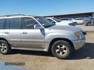 2000 Toyota Land Cruiser with VIN JT3HT05J7Y0080845, listed as a IAAI auction lot 41775966 with 187,436 mi miles. Bid and sale history available at carsss.com. Image 13.