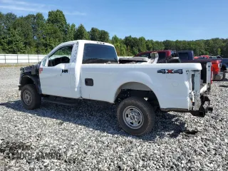 2022 Ford F-250 XL with VIN 1FTBF2B69NED42822, listed as a Copart auction lot 69758254 with 60,984 mi miles and Salvage title. Bid and sale history available at DreamBid. Image 2.