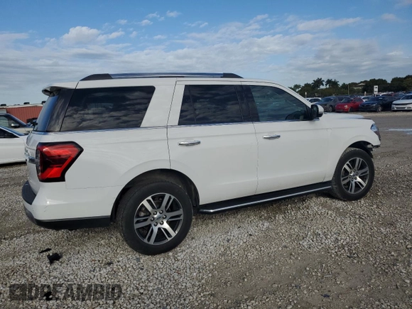 2022 Ford Expedition Limited with VIN 1FMJU1KT6NEA65222, listed as a Copart auction lot 45297205 with 38,423 mi miles and Clean Title. Bid and sale history available at carsss.com. Image 3.