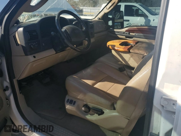 2005 Ford F-250 XL with VIN 1FTSW20P85EA09605, listed as a Copart auction lot 48584835 with 285,117 mi miles and Salvage Title. Bid and sale history available at DreamBid. Image 7.