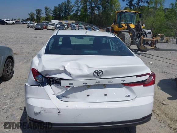 2025 Toyota Camry LE with VIN 4T1DAACKXSU522692, listed as a IAAI auction lot 41986703 with 7,814 mi miles and . Bid and sale history available at DreamBid. Image 16.