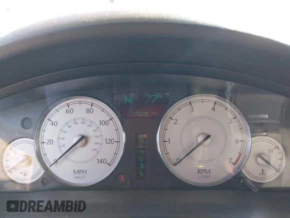 2005 Chrysler 300 with VIN 2C3AA53G15H668274, listed as a IAAI auction lot 42072526 with 175,225 mi miles. Bid and sale history available at carsss.com. Image 7.