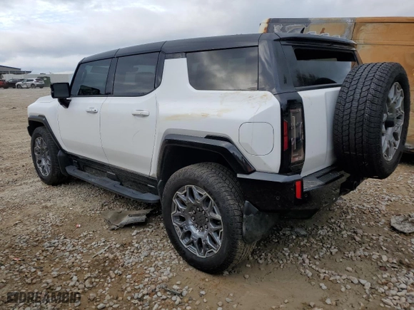 2024 GMC HUMMER EV SUV 3X with VIN 1GKB0RDC7RU103508, listed as a Copart auction lot 79104704 with NaN miles and Salvage Title. Bid and sale history available at carsss.com. Image 2.