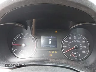 2018 Kia Optima LX z VIN 5XXGT4L30JG268095, wystawiony jako IAAI lot #42411812 z przebiegiem 119 150 mil mil oraz . Historia ofert i sprzedaży dostępna na DreamBid. Obrazek 7.