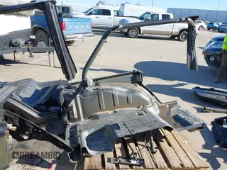 2017 Jeep Wrangler Unlimited Sport with VIN 1C4BJWDG5HL632793, listed as a IAAI auction lot 41572269 with 1 mi miles. Bid and sale history available at carsss.com. Image 5.